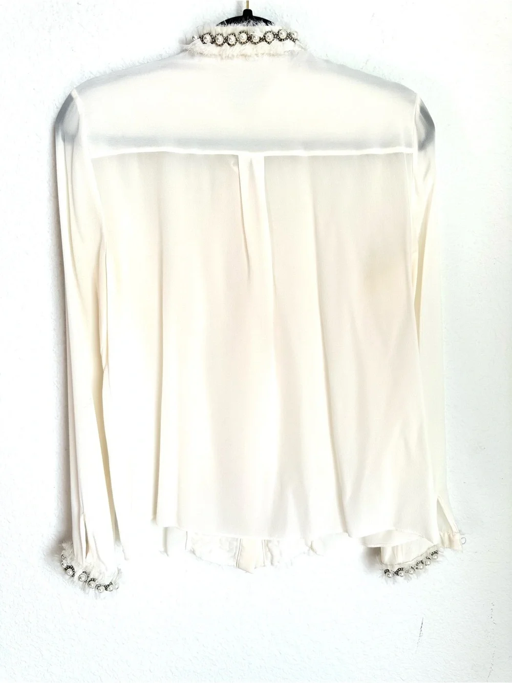 Alice and Olivia Arminda Ruffled Pearl Blouse pearl embellishments Medium Silk - Picture 14 of 17